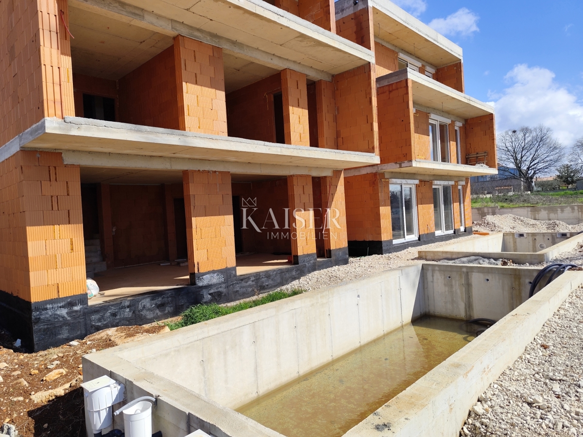 Istria, Parenzo, casa con piscina e vista mare