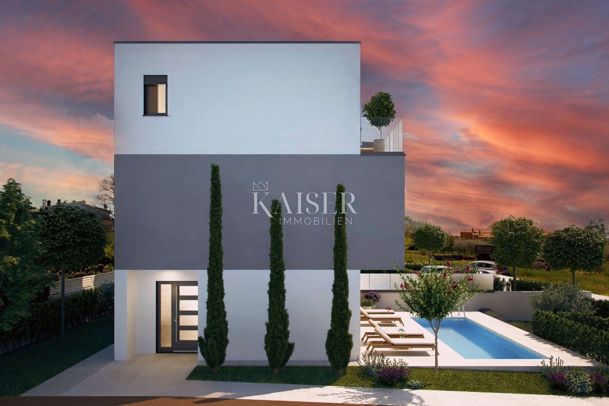 Istria, Parenzo, casa con piscina e vista mare