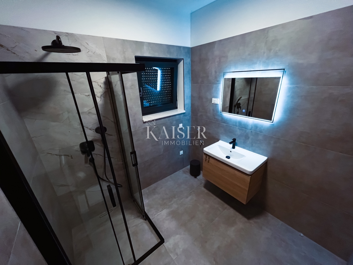 Istria, Pomer - villa moderna 198m2, 3 minuti a piedi dal mare