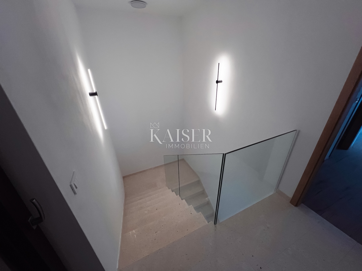 Istria, Pomer - villa moderna 198m2, 3 minuti a piedi dal mare