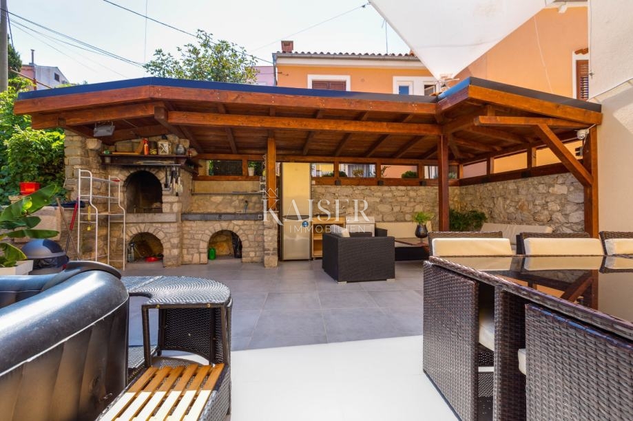 Mali Lošinj, casa 110 m2 in posizione privilegiata