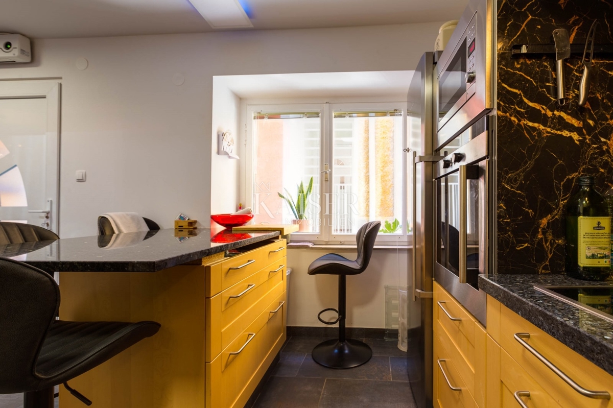 Mali Lošinj, casa 110 m2 in posizione privilegiata