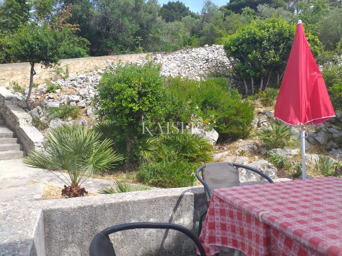 Veli Lošinj, casa nella baia di Rovenska - 70 m dal mare, immersa nel verde