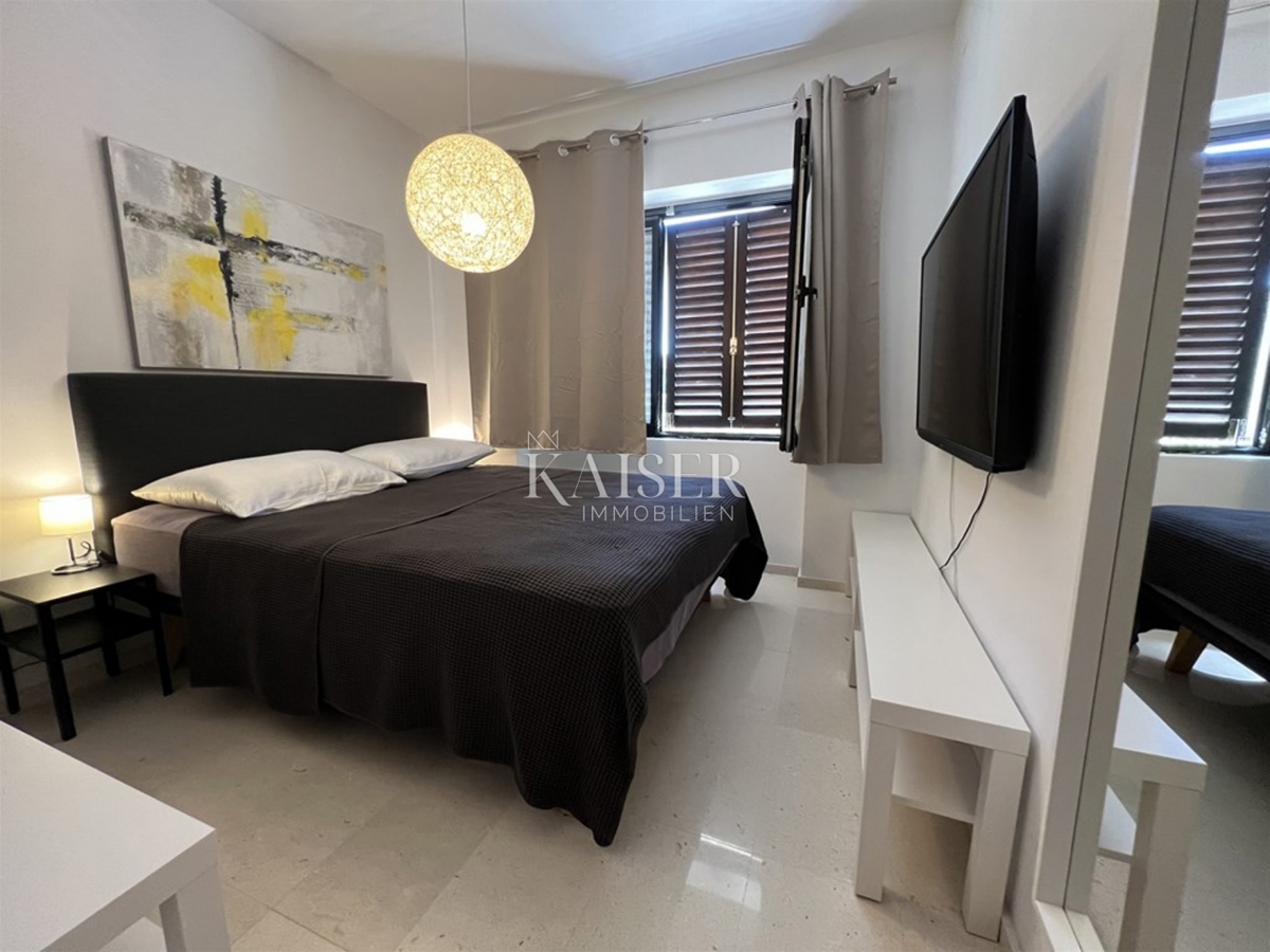 Krk, appartamento 100 m2 direttamente sul mare