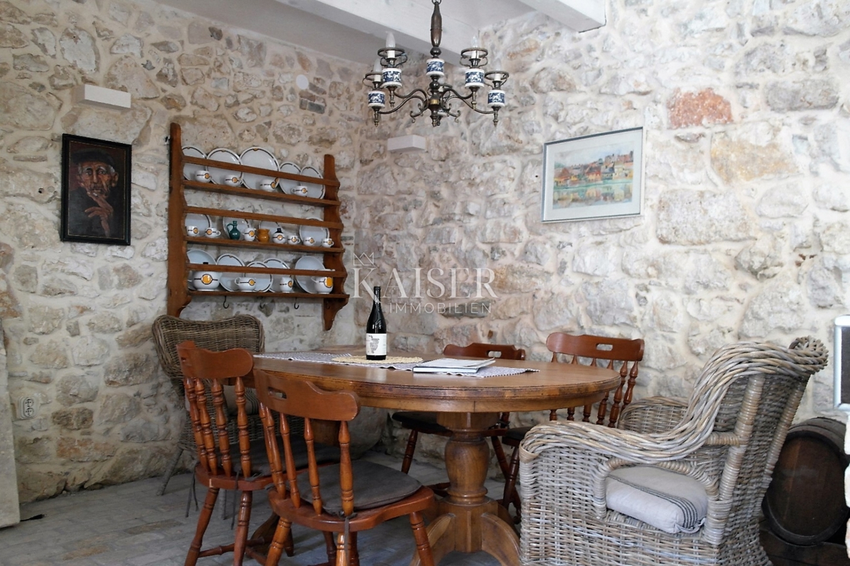 Mali Lošinj, isola di Susak - autentica casa in pietra 166m2
