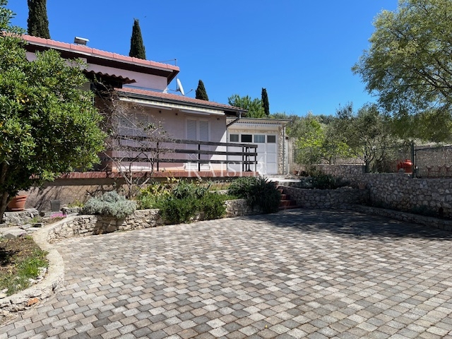 Casa Pakoštane, 411m2