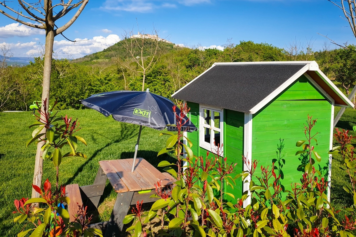 Istria - Montona, Villa con una splendida vista su Montona