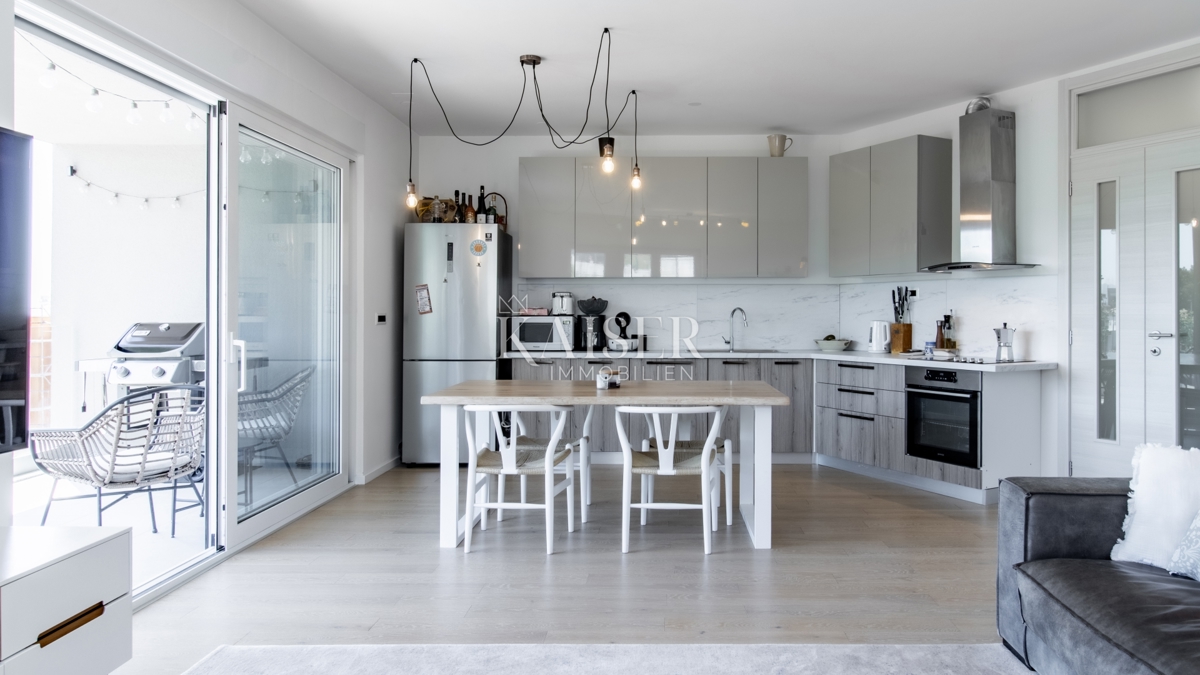 Rijeka, Martinkovac - splendido appartamento con 3 camere da letto e due posti auto