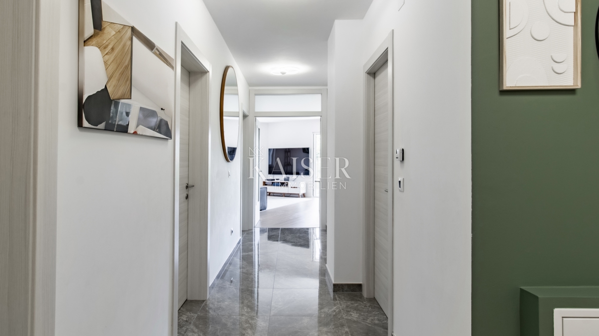 Rijeka, Martinkovac - splendido appartamento con 3 camere da letto e due posti auto