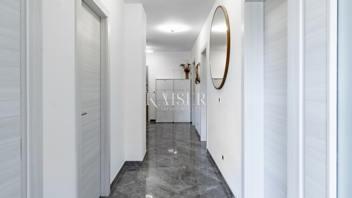 Rijeka, Martinkovac - splendido appartamento con 3 camere da letto e due posti auto