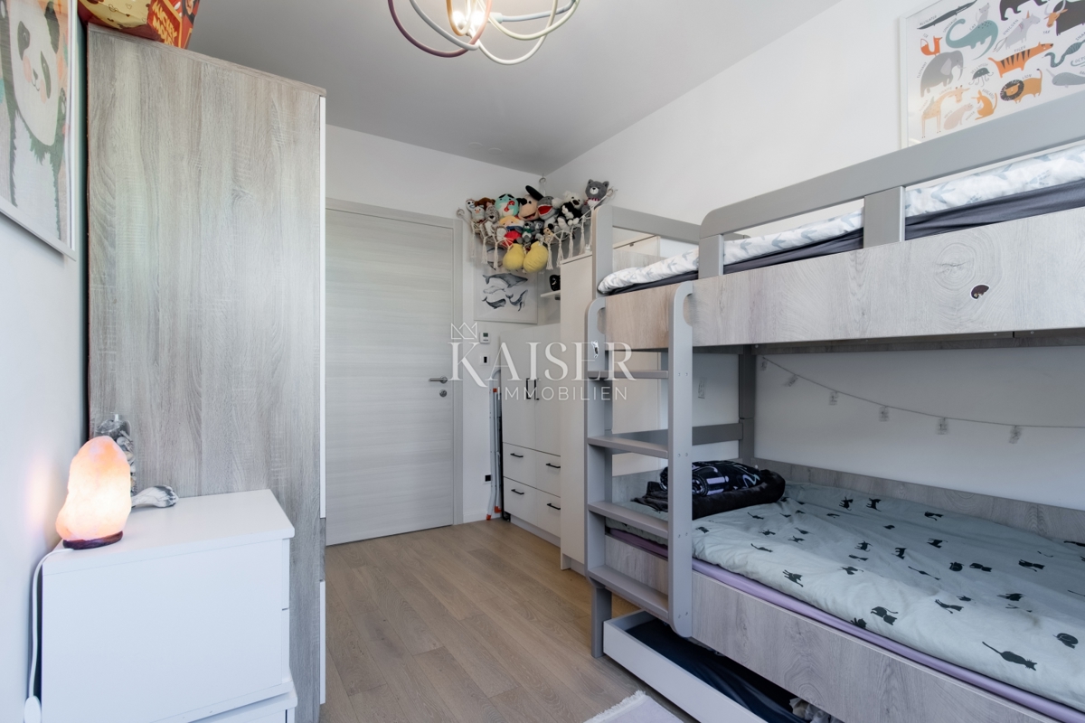 Rijeka, Martinkovac - splendido appartamento con 3 camere da letto e due posti auto