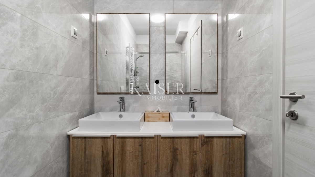 Rijeka, Martinkovac - splendido appartamento con 3 camere da letto e due posti auto