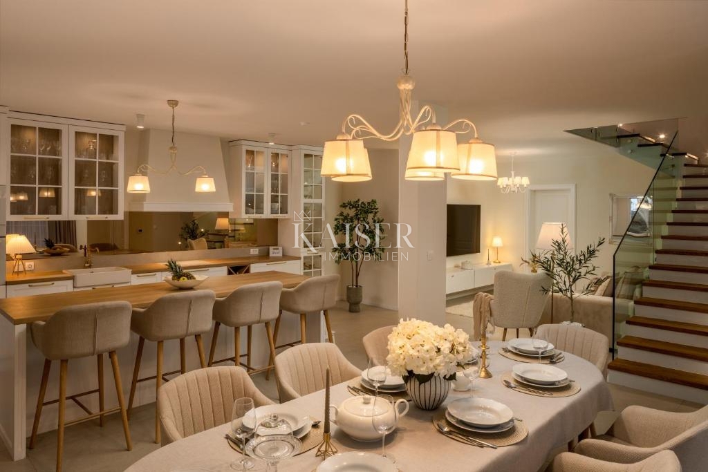 Villa Ražanj, Rogoznica, 230m2