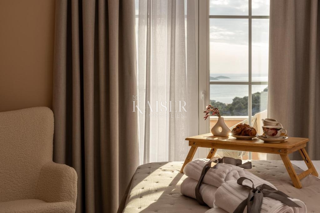 Villa Ražanj, Rogoznica, 230m2