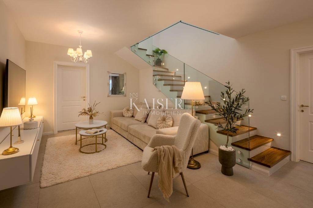 Villa Ražanj, Rogoznica, 230m2