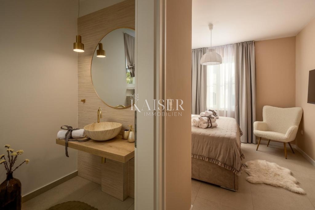 Villa Ražanj, Rogoznica, 230m2