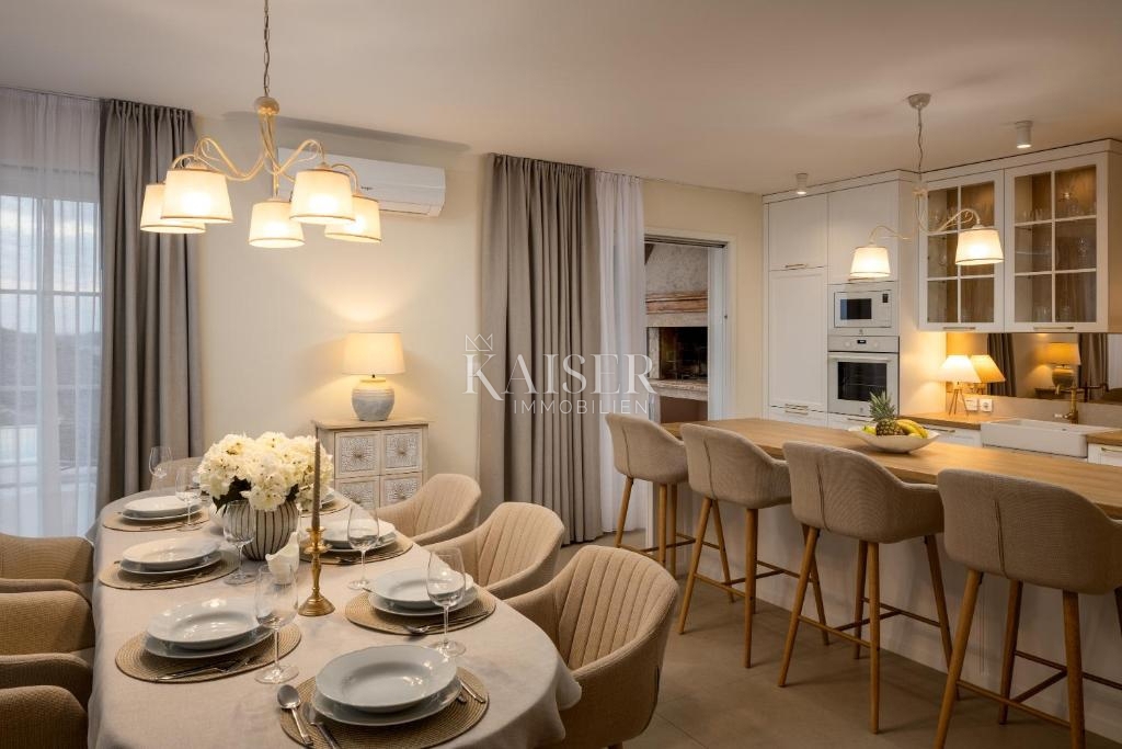 Villa Ražanj, Rogoznica, 230m2