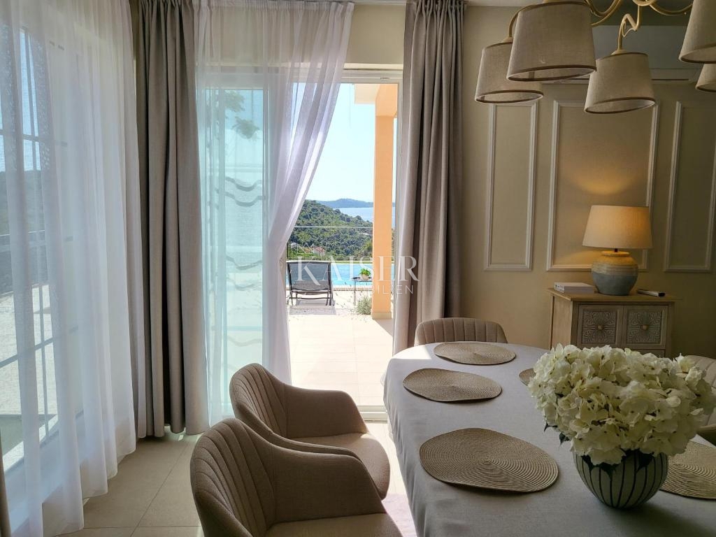 Villa Ražanj, Rogoznica, 230m2