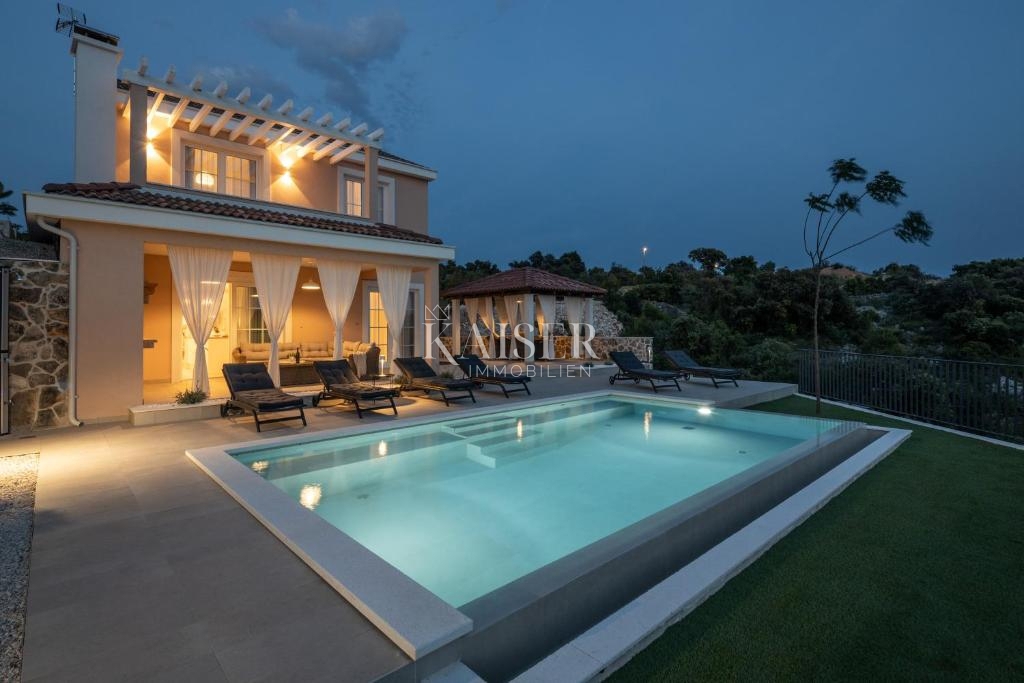 Villa Ražanj, Rogoznica, 230m2