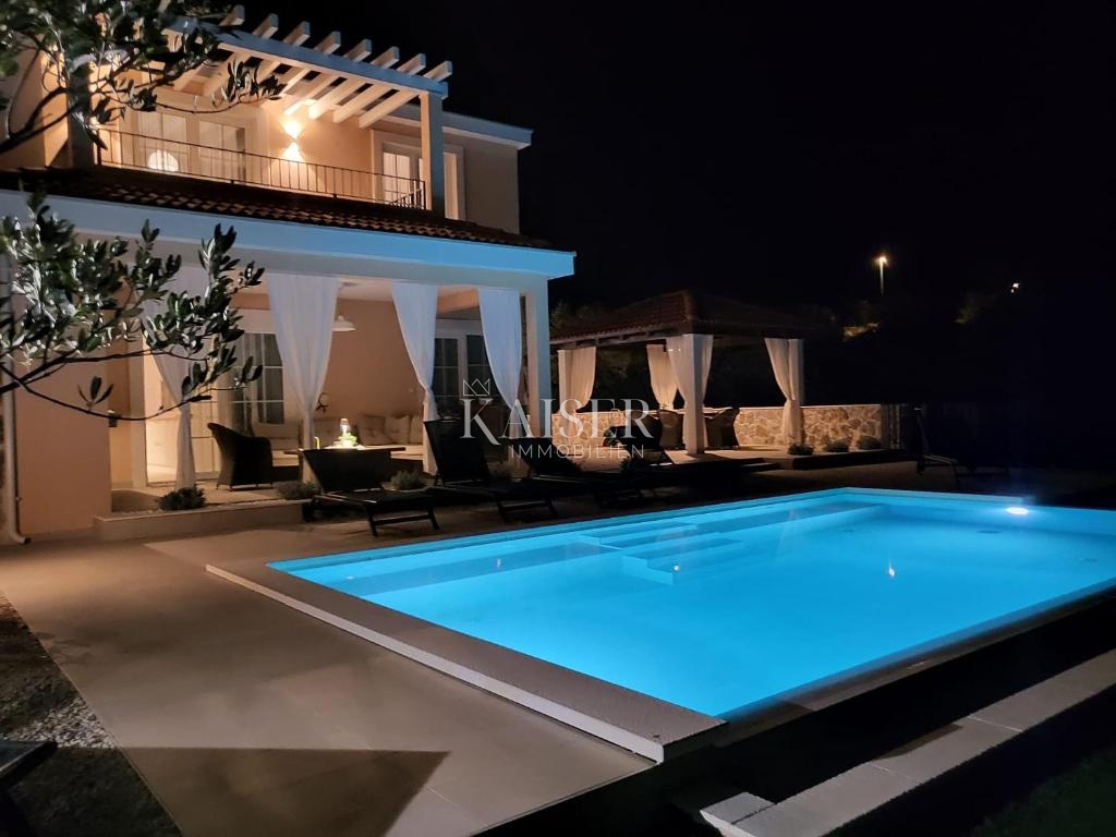 Villa Ražanj, Rogoznica, 230m2