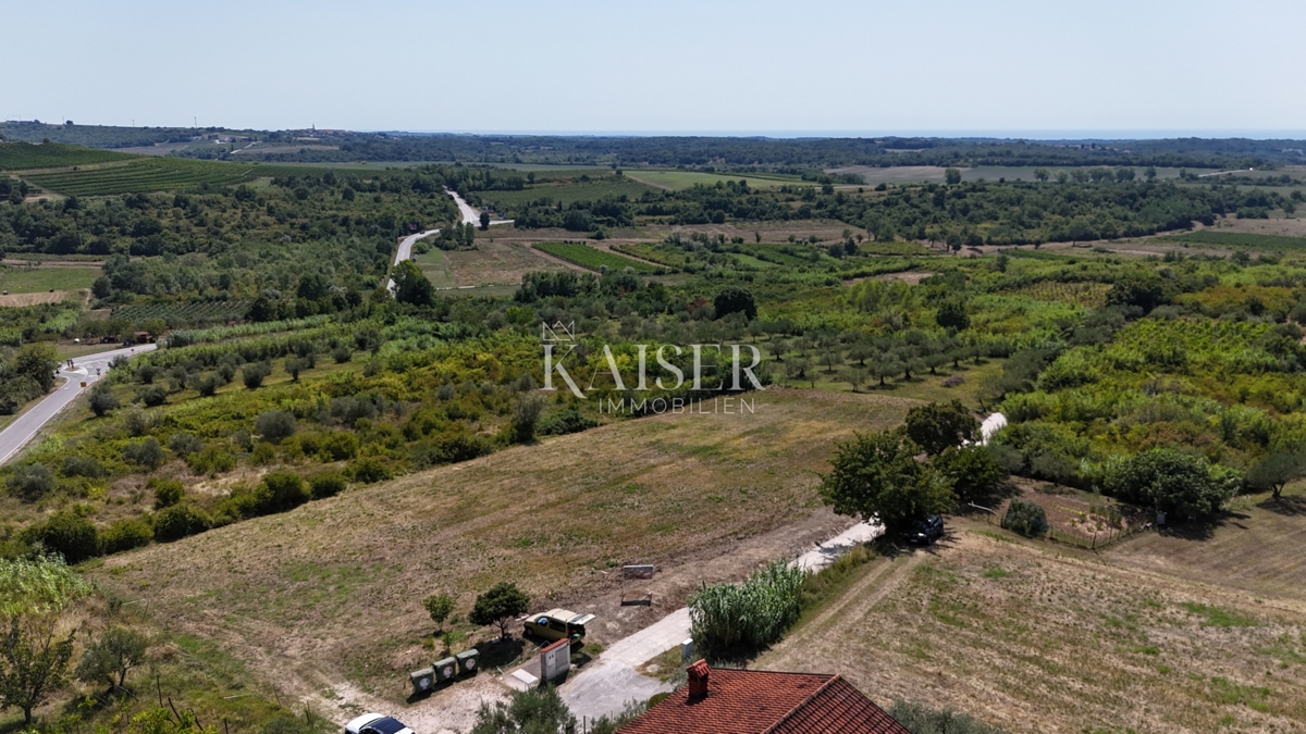 Земля під забудову Buje, 1.032m2