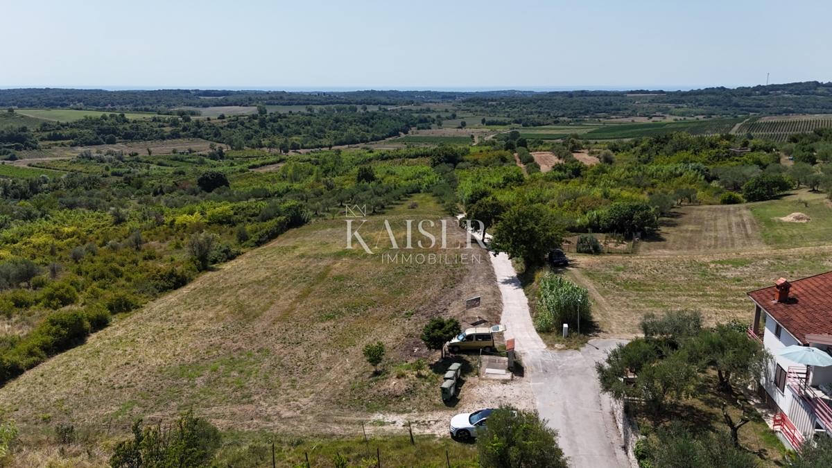 Земля під забудову Buje, 1.032m2