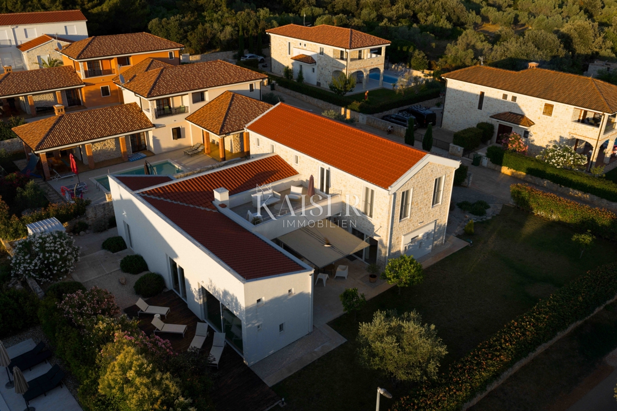 Zara, Ugljan - Villa mediterranea vicino al castello Califfi