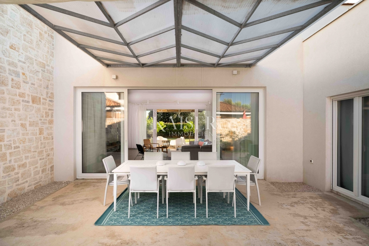 Zara, Ugljan - Villa mediterranea vicino al castello Califfi