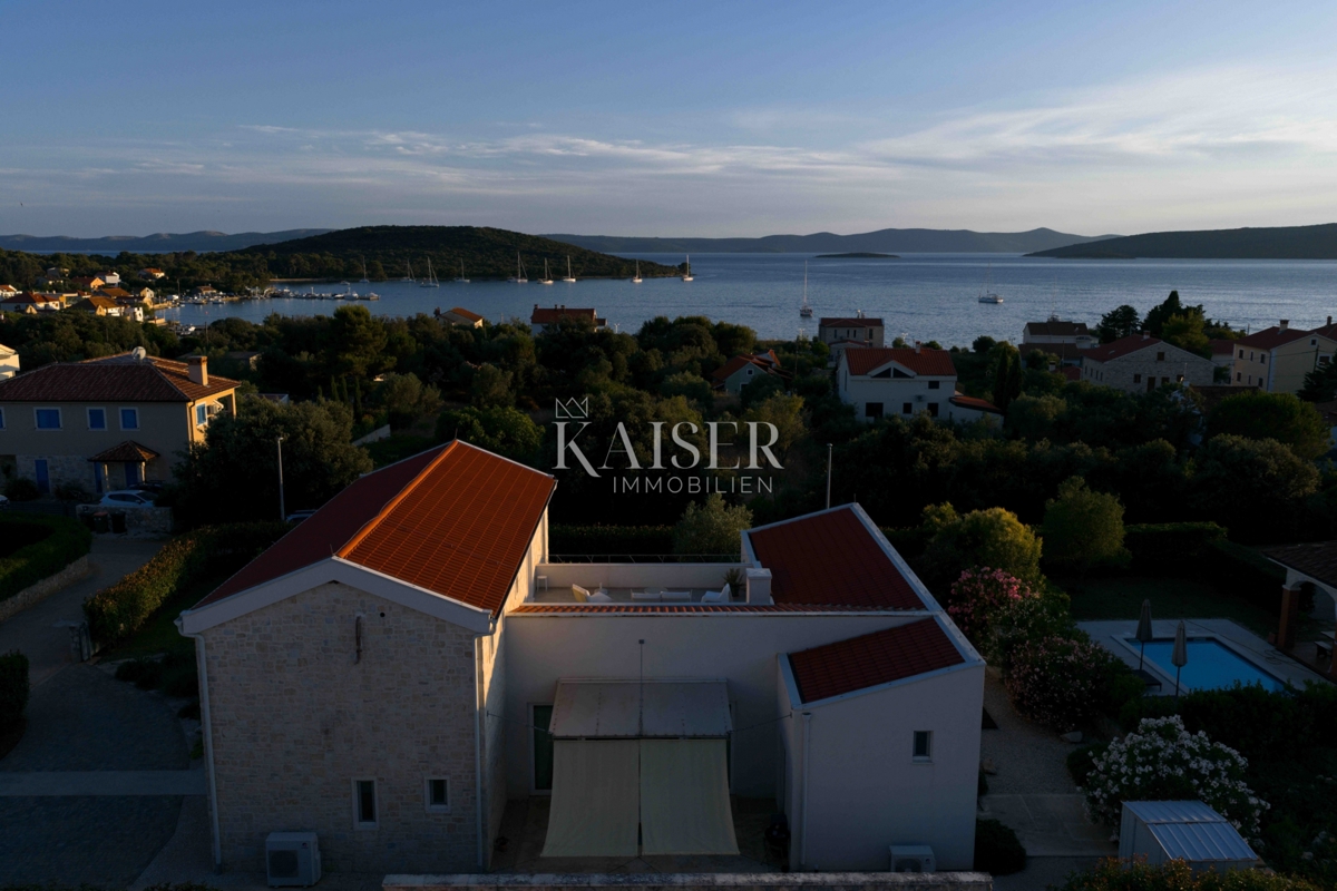 Zara, Ugljan - Villa mediterranea vicino al castello Califfi