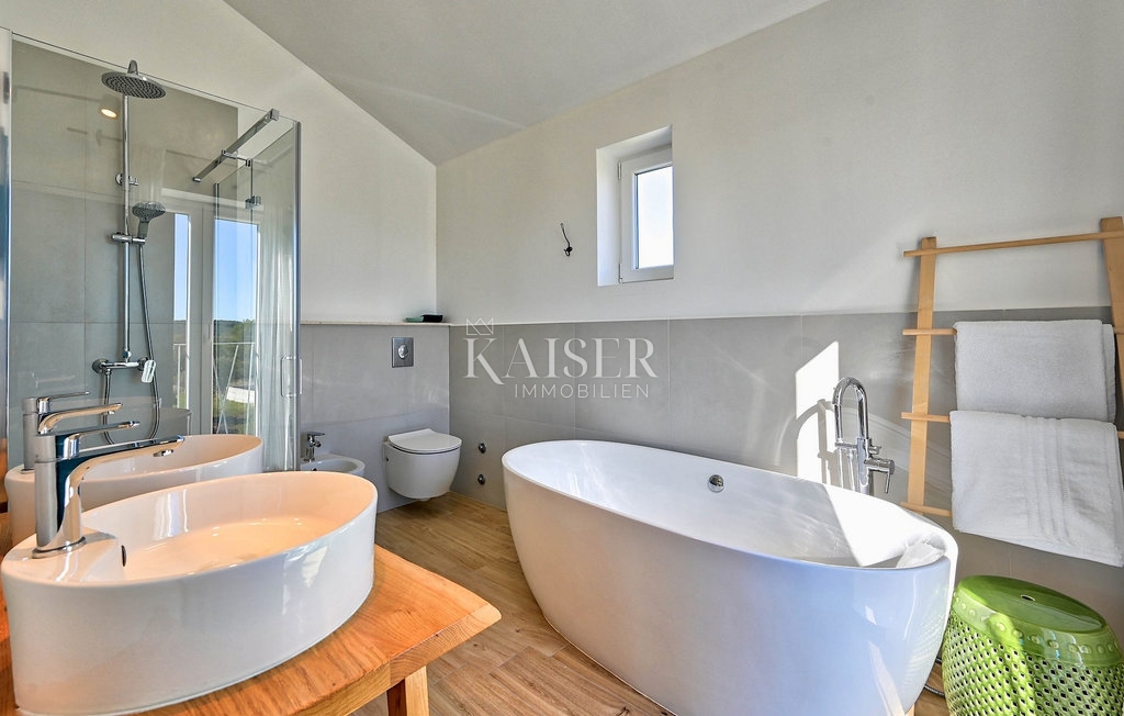 Zara, Ugljan - Villa mediterranea vicino al castello Califfi