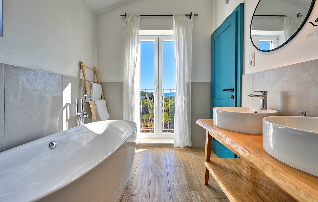 Zara, Ugljan - Villa mediterranea vicino al castello Califfi