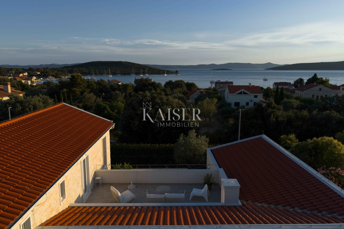 Zara, Ugljan - Villa mediterranea vicino al castello Califfi