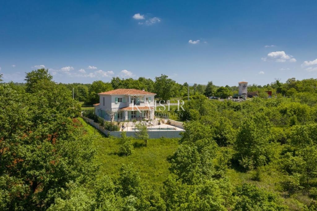 Istria - Visignano, bellissima villa mediterranea in pietra 
