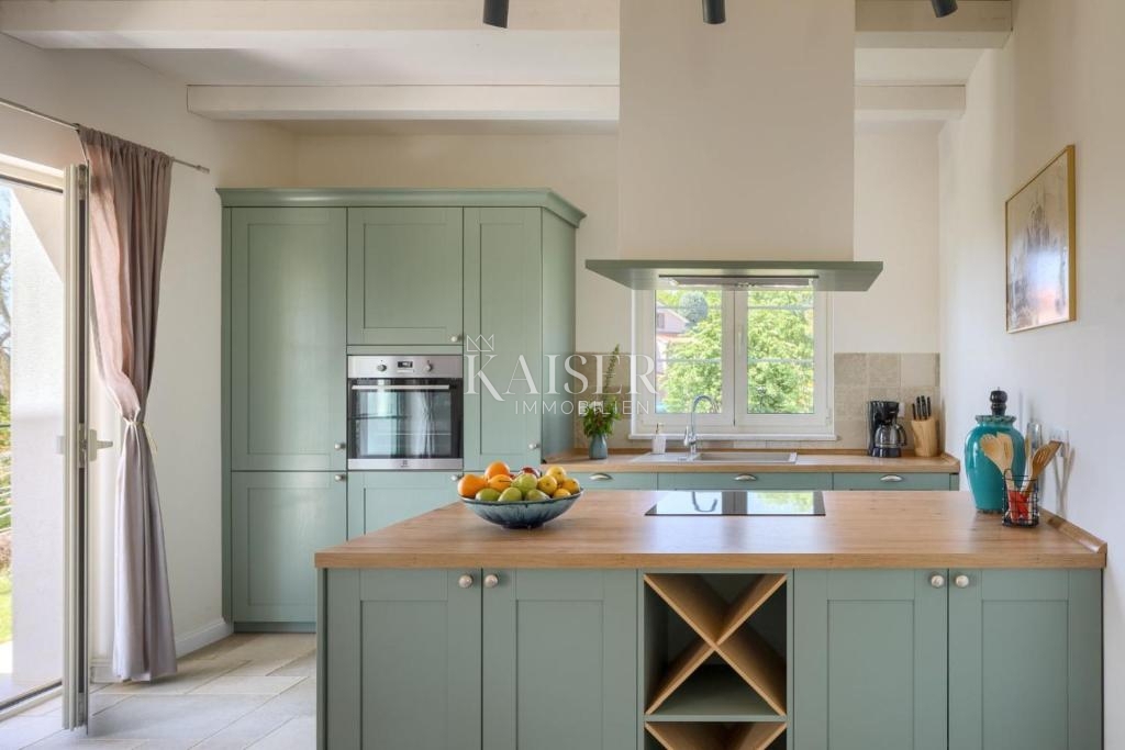 Istria - Visignano, bellissima villa mediterranea in pietra 