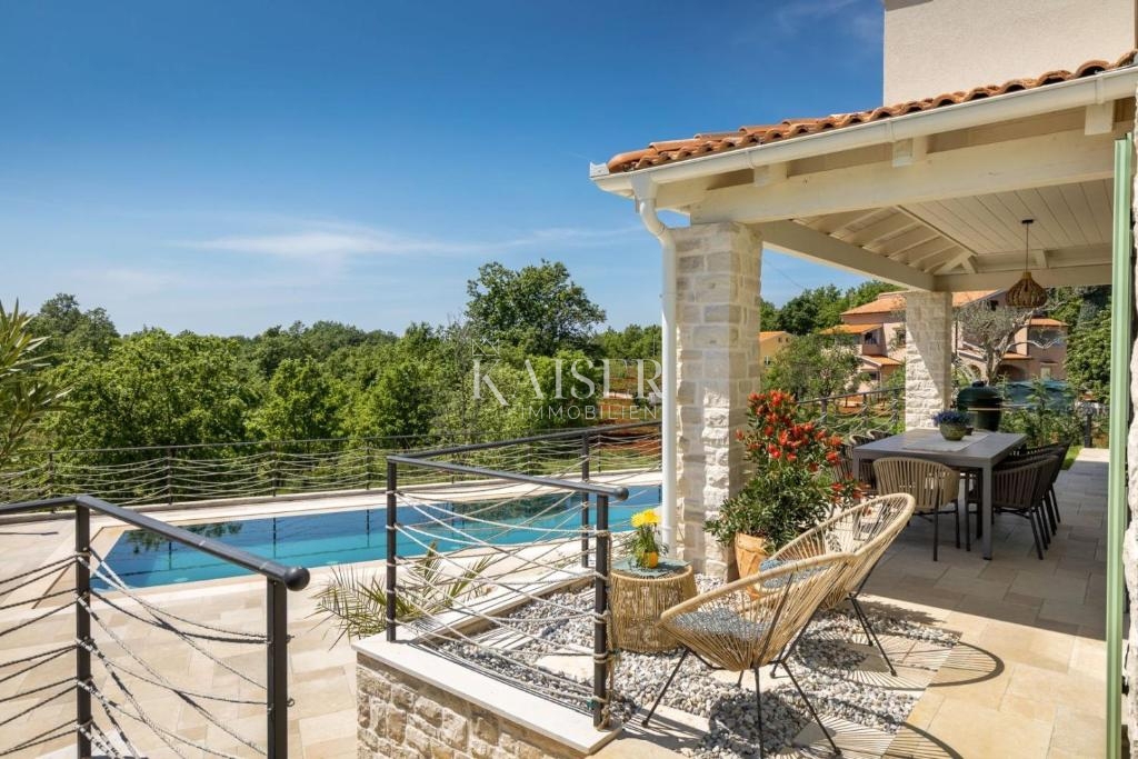 Istria - Visignano, bellissima villa mediterranea in pietra 