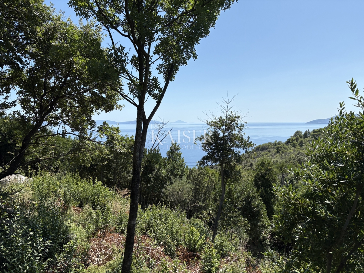 Opatija, Brseč - terreno con progetto, 740 m2