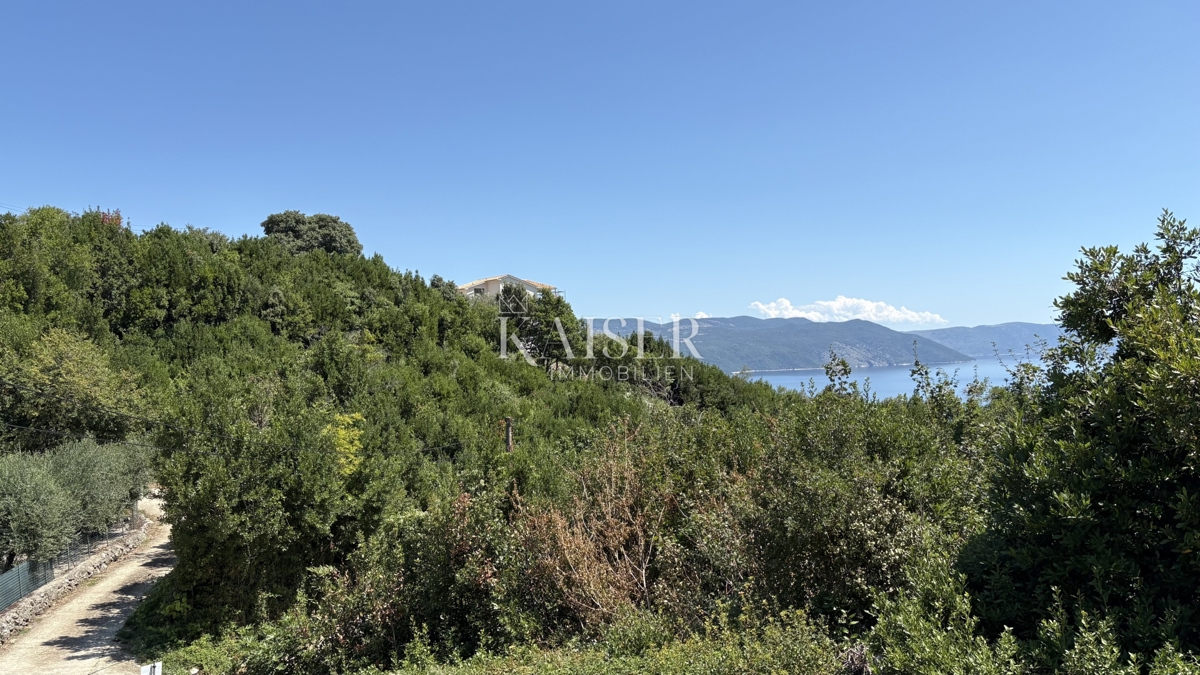 Opatija, Brseč - terreno con progetto, 740 m2