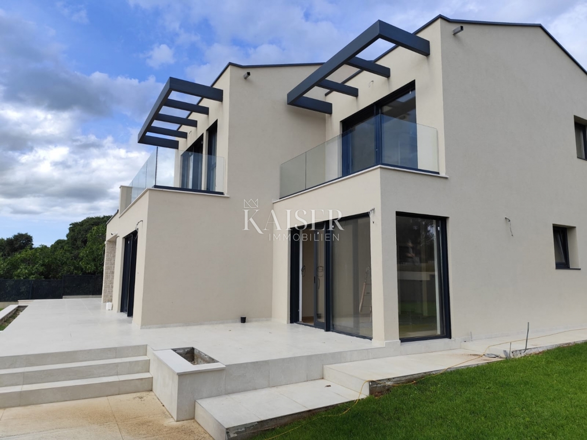 Istria - Sveti Lovreč, una villa esclusiva con una splendida vista sul mare