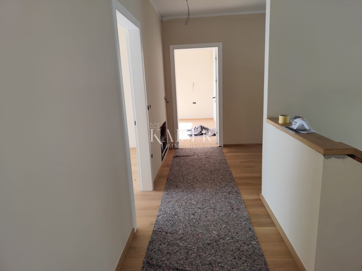 Istria - Sveti Lovreč, una villa esclusiva con una splendida vista sul mare