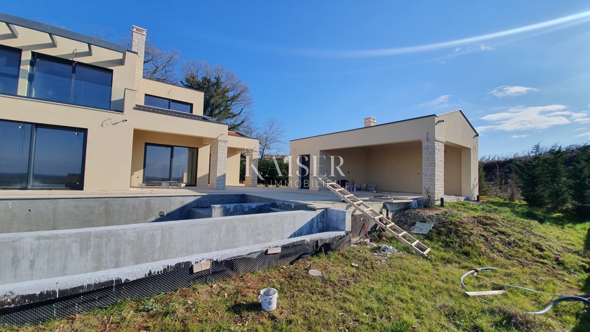 Istria - Sveti Lovreč, una villa esclusiva con una splendida vista sul mare