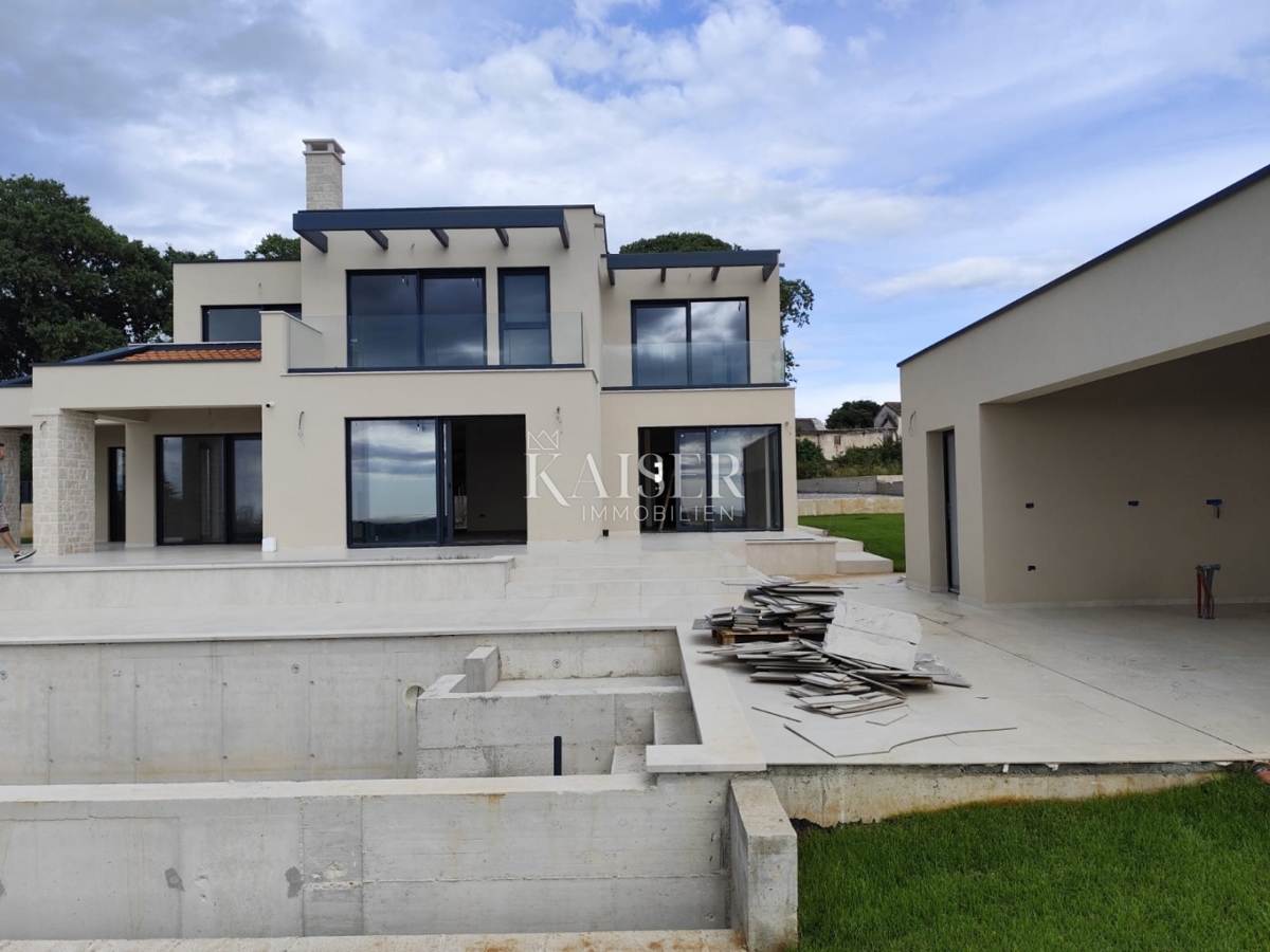 Istria - Sveti Lovreč, una villa esclusiva con una splendida vista sul mare