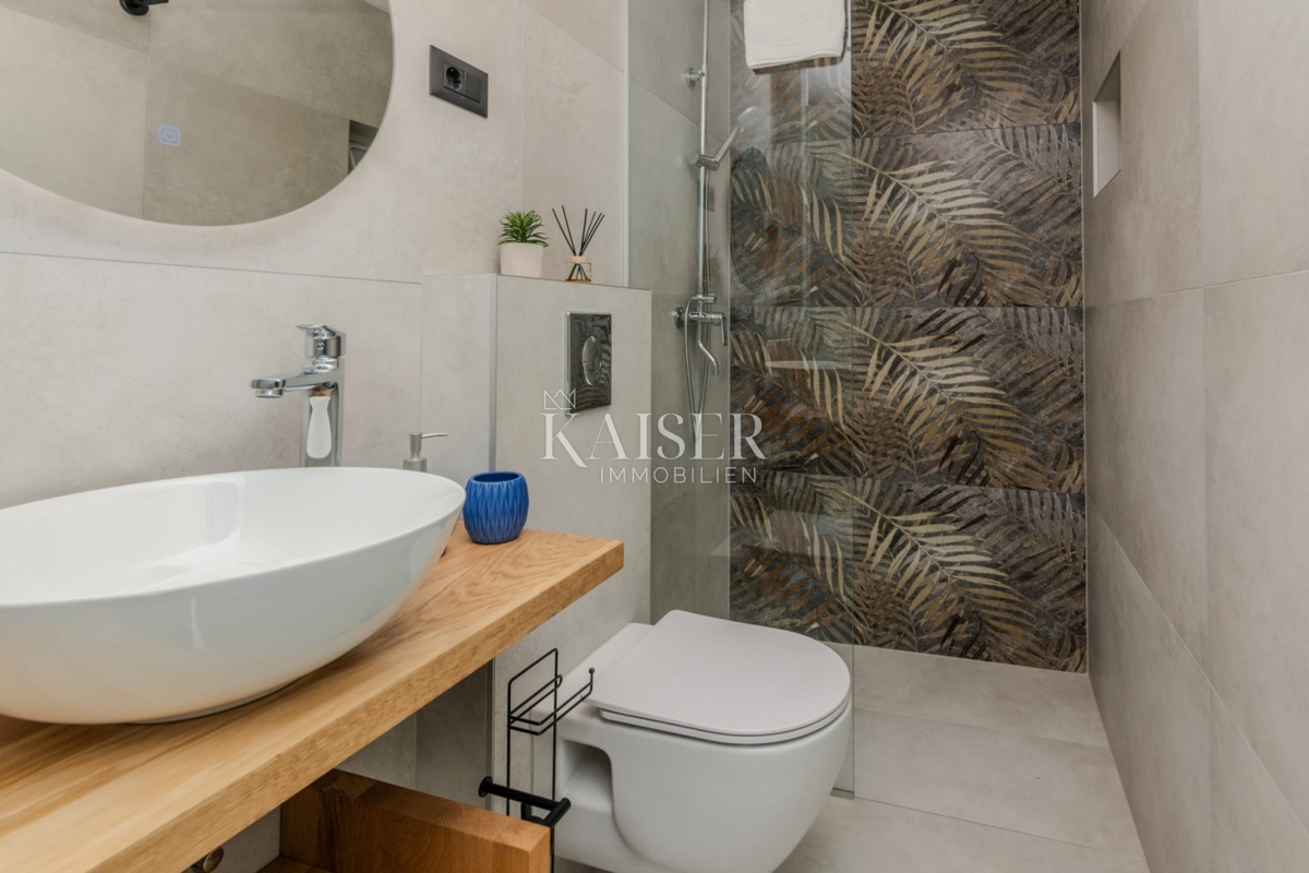 Zara, Privlaka – Villa moderna circondata da ulivi, vigneti e campi infiniti che si fondono con l’orizzonte del mare