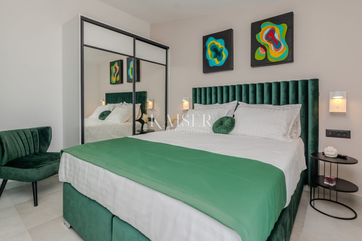 Zara, Privlaka – Villa moderna circondata da ulivi, vigneti e campi infiniti che si fondono con l’orizzonte del mare