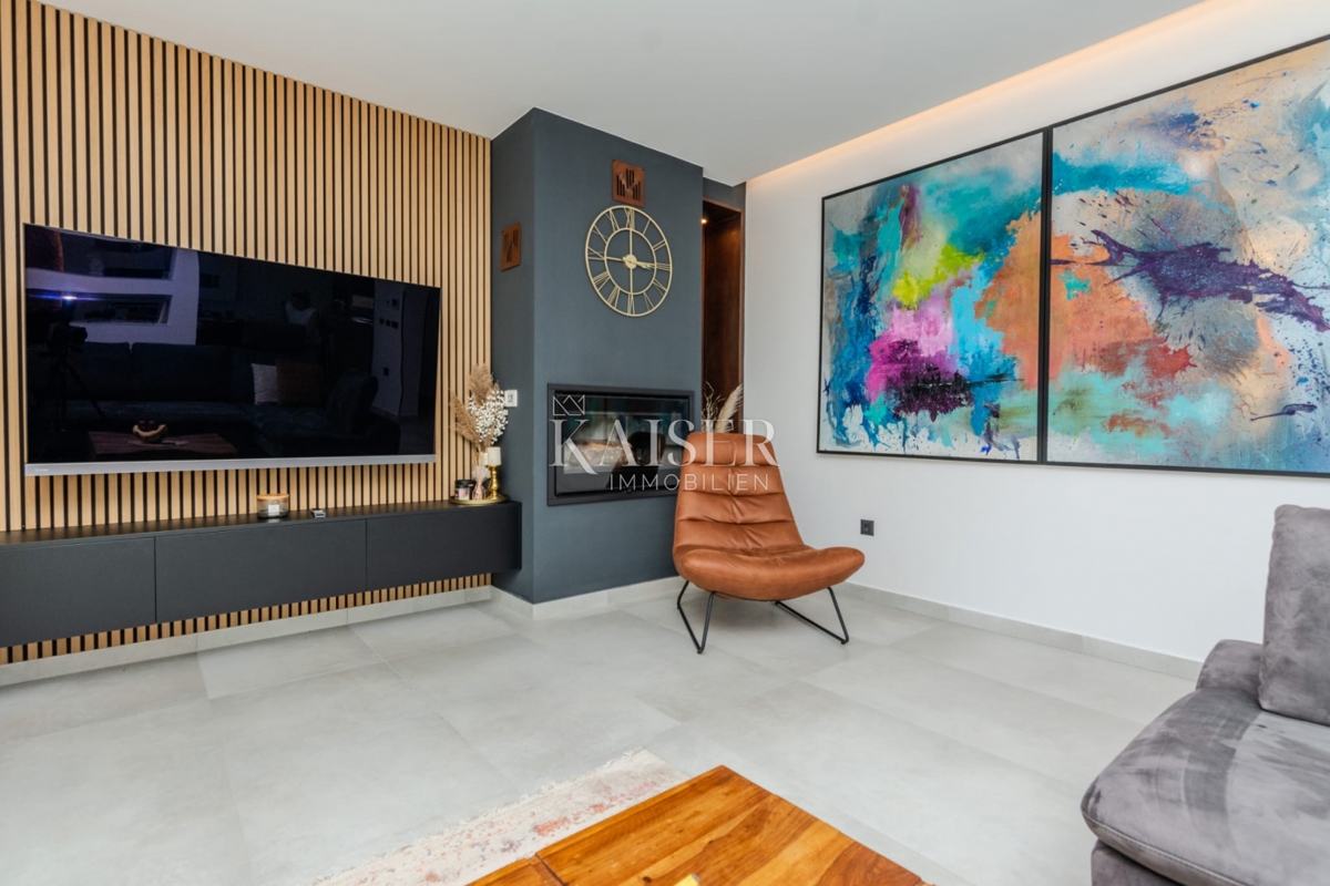 Zara, Privlaka – Villa moderna circondata da ulivi, vigneti e campi infiniti che si fondono con l’orizzonte del mare