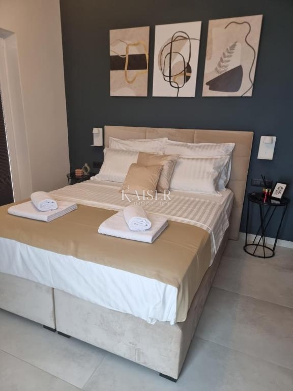 Zara, Privlaka – Villa moderna circondata da ulivi, vigneti e campi infiniti che si fondono con l’orizzonte del mare