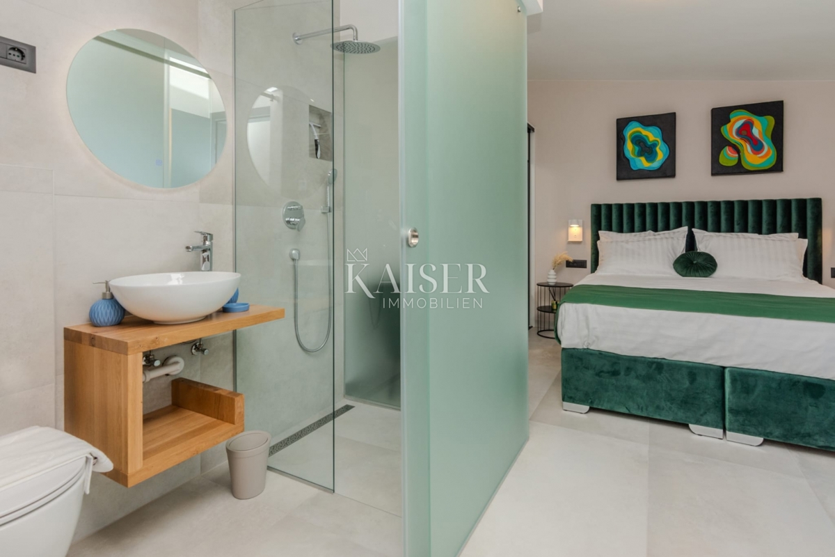 Zara, Privlaka – Villa moderna circondata da ulivi, vigneti e campi infiniti che si fondono con l’orizzonte del mare