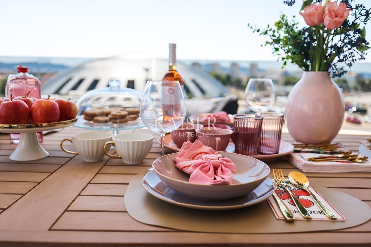 Zara, Višnjik – Attico di lusso in un nuovo edificio con terrazza sul tetto