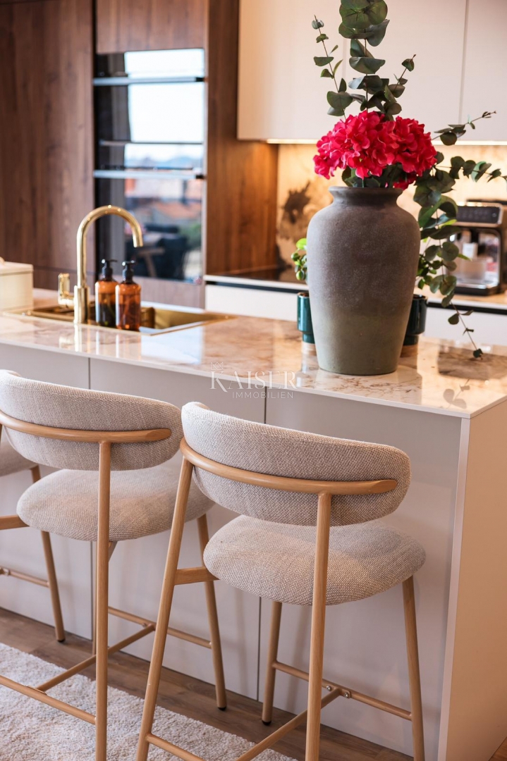 Zara, Višnjik – Attico di lusso in un nuovo edificio con terrazza sul tetto