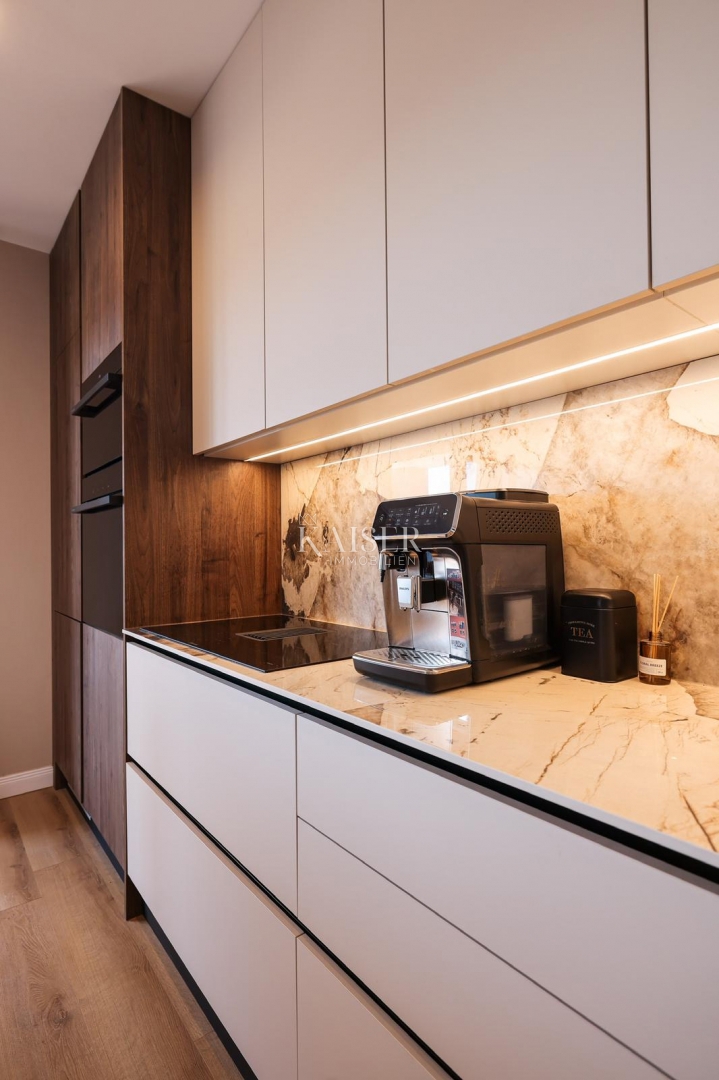 Zara, Višnjik – Attico di lusso in un nuovo edificio con terrazza sul tetto