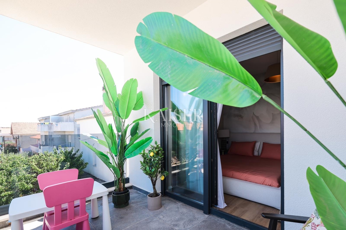 Zara, Višnjik – Attico di lusso in un nuovo edificio con terrazza sul tetto